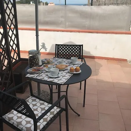 Le Nereidi Nocleg ze śniadaniem 2*